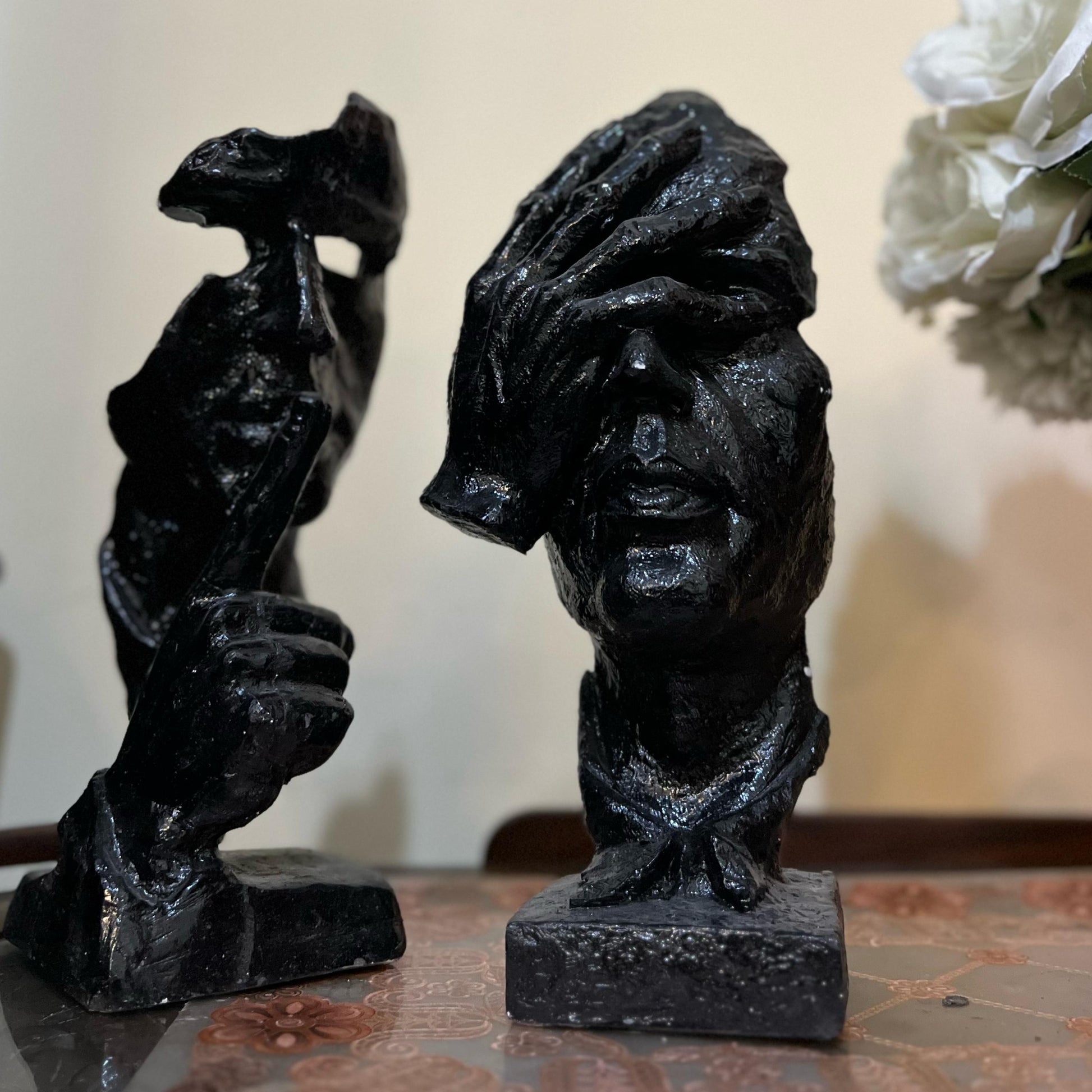 Home Decor - Sculpture Art